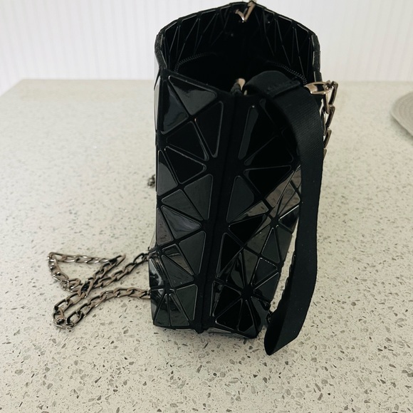 BAOBAO Issey Miyake black patent and gunmetal purse, removable strap.like new! - Picture 8 of 8